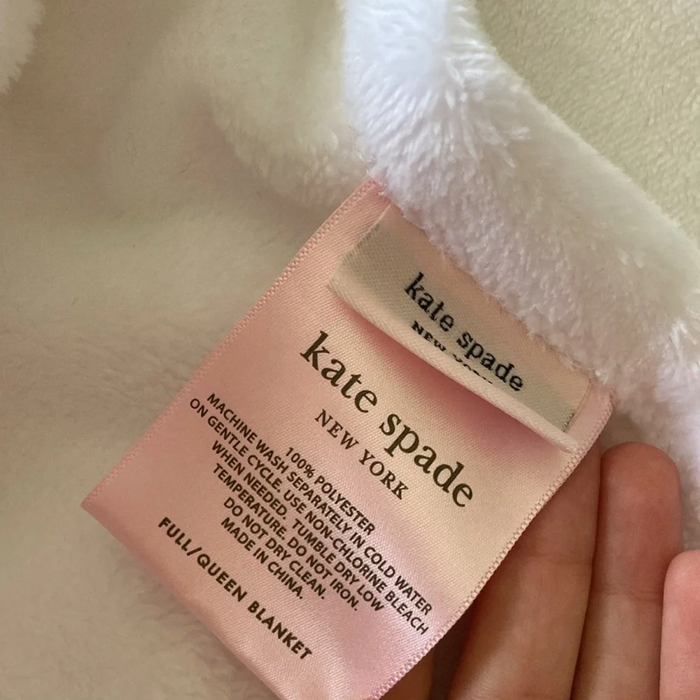 NEW Kate Spade New York White Plush Ultra Soft Blanket Full Queen Size NWOT